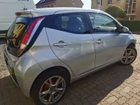 Gebraucht Toyota Aygo 69 PS (50 kW) 2016 Grau Kleinwagen