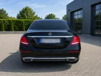 Gebraucht Mercedes E200 197 PS (144 kW) 2019 Schwarz Limousine