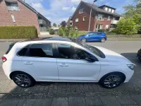 Gebraucht Hyundai i30 Intro Edition 140 PS (102 kW) 2017 Weiß Kleinwagen