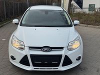 Gebraucht Ford Focus Trend 86 PS (63 kW) 2012 Weiß Kombi