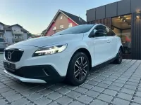 Gebraucht Volvo V40 CC Momentum 152 PS (111 kW) 2016 Weiß Kombi