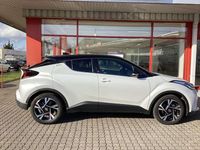 Gebraucht Toyota C-HR Team 184 PS (135 kW) 2022 Platinumweiß perleffekt/ dach schwarz SUV