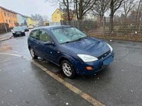 Gebraucht Ford Focus 75 PS (55 kW) 2000 Blau Kleinwagen