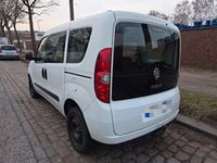 Gebraucht Fiat Doblò 95 PS (69 kW) 2014 Weiß Van / Kleinbus
