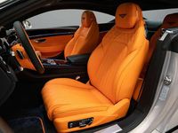 Neu Bentley Continental 680 PS (500 kW) 2025 Silber Coupé