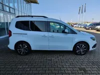 Gebraucht Mercedes T180 Progressive 131 PS (96 kW) 2023 Weiß Van / Kleinbus