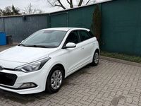 Gebraucht Hyundai i20 75 PS (55 kW) 2017 Weiß Limousine