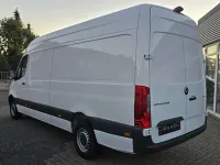 Używany Mercedes Sprinter 170 KM (125 kW) 2023 Biały Van
