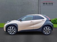 Neu Toyota Aygo X 72 PS (52 kW) 2025 Silber SUV