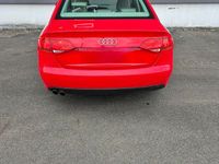 Gebraucht Audi A4 Attraction 120 PS (88 kW) 2008 Rot Limousine