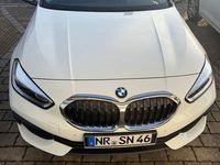 Gebraucht BMW 118 Advantage 140 PS (102 kW) 2020 Weiß Kleinwagen