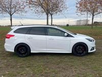 Gebraucht Ford Focus ST 250 PS (183 kW) 2018 Weiß Kombi