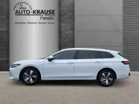 Gebraucht VW Passat 150 PS (110 kW) 2025 Pure white Kombi