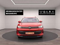 Gebraucht VW Tiguan Life 150 PS (110 kW) 2024 Persimmon red metallic SUV