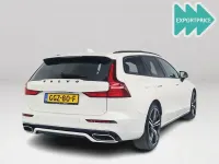 Gebraucht Volvo V60 Ultimate 349 PS (256 kW) 2022 Weiß Kombi