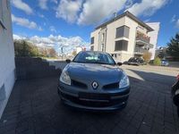 Gebraucht Renault Clio II Authentique 75 PS (55 kW) 2006 Grau Limousine