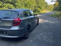 Gebraucht BMW 116 122 PS (89 kW) 2009 Grau Kleinwagen
