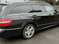 Gebraucht Mercedes E220 Avantgarde 170 PS (125 kW) 2012 Schwarz Kombi
