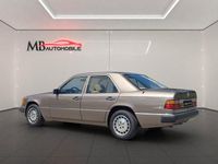 Second-hand Mercedes E250 94 CP (69 kW) 1990 Maro Berlinǎ