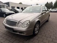 Gebraucht Mercedes E220 150 PS (110 kW) 2006 Gold Limousine