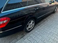 Gebraucht Mercedes E220 Avantgarde 170 PS (125 kW) 2011 Schwarz Limousine