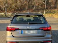 Gebraucht Audi A4 Advanced 190 PS (139 kW) 2019 Grau Kombi