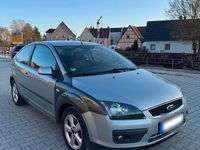 Gebraucht Ford Focus 101 PS (74 kW) 2005 Grau Kleinwagen