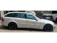 Gebraucht Mercedes C220 Avantgarde 143 PS (105 kW) 2001 Brilliantsilber (metallic) Kombi
