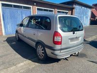 Second-hand Opel Zafira 125 CP (91 kW) 2003 Argintiu Monovolum