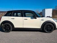 Używany Mini Cooper 136 KM (100 kW) 2015 Biały Hatchback