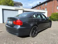 Gebraucht BMW 320 143 PS (105 kW) 2009 Grau Limousine