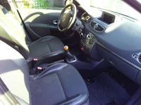 Gebraucht Renault Clio GrandTour Luxe 103 PS (75 kW) 2010 Silber Kombi