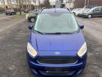 Gebraucht Ford Tourneo Courier Titanium 101 PS (74 kW) 2015 Blau Van / Kleinbus