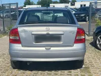 Gebraucht Opel Astra 74 PS (54 kW) 2001 Silber Limousine