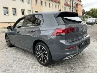 Gebraucht VW Golf VIII Style 131 PS (96 kW) 2021 Grau Limousine