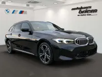 Gebraucht BMW 330e M Sport 292 PS (214 kW) 2024 Black sapphire metallic Kombi