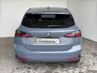 Gebraucht BMW 220 Active Tourer 156 PS (114 kW) 2025 Grau Van / Kleinbus