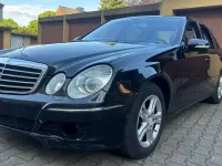Usado Mercedes E220 170 CV (125 kW) 2008 Negro Berlina