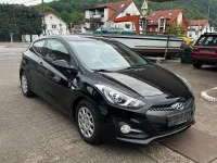 Usado Hyundai i30 Classic 99 CV (72 kW) 2013 Negro Coupe