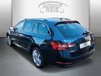 gebraucht Skoda Superb 2.0 TDI Combi Ambition ACC DAB Navi Sitzhzg. Bluetooth Fernlichtass.Verkehrszeichenerk.