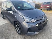 Gebraucht Hyundai i10 Passion 87 PS (63 kW) 2018 Grau Kleinwagen