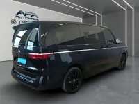 Gebraucht VW Multivan Style 150 PS (110 kW) 2025 Schwarz Van / Kleinbus