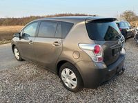 Gebraucht Toyota Verso 111 PS (81 kW) 2017 Grau Van / Kleinbus