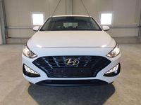 Gebraucht Hyundai i30 Edition 120 PS (88 kW) 2023 Atlasweiß Limousine