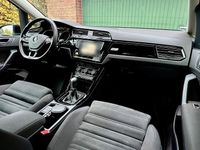 Gebraucht VW Touran Highline 150 PS (110 kW) 2015 Schwarz Van / Kleinbus