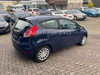 Gebraucht Ford Fiesta Trend 60 PS (44 kW) 2014 Blau Kleinwagen
