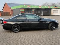 Gebraucht BMW 320 177 PS (130 kW) 2007 Schwarz Coupé