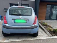 Second-hand Lancia Ypsilon 60 CP (44 kW) 2006 Albastru Hatchback