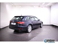 Gebraucht Audi A4 Design 190 PS (139 kW) 2016 Blau / mondscheinblau Kombi