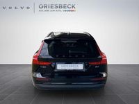Gebraucht Volvo V60 Core 197 PS (144 kW) 2022 Black solid stone / solid Kombi